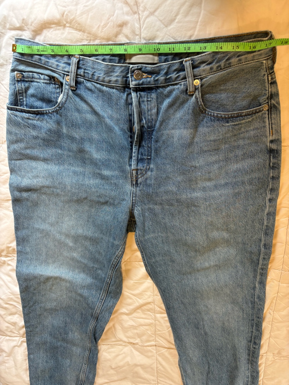 Everlane The 90s Cheeky Jean